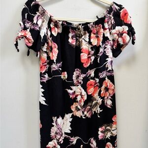 I ❤️ Clothing Women’s Dress Size M- On Or Off Shoulder- Floral Black